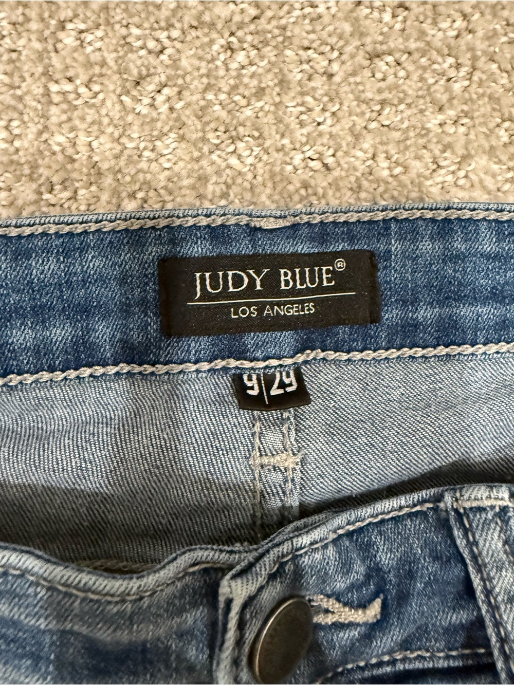 Judy Blue Distressed Boyfriend Jeans in Blue Wash - Picture 3 of 3